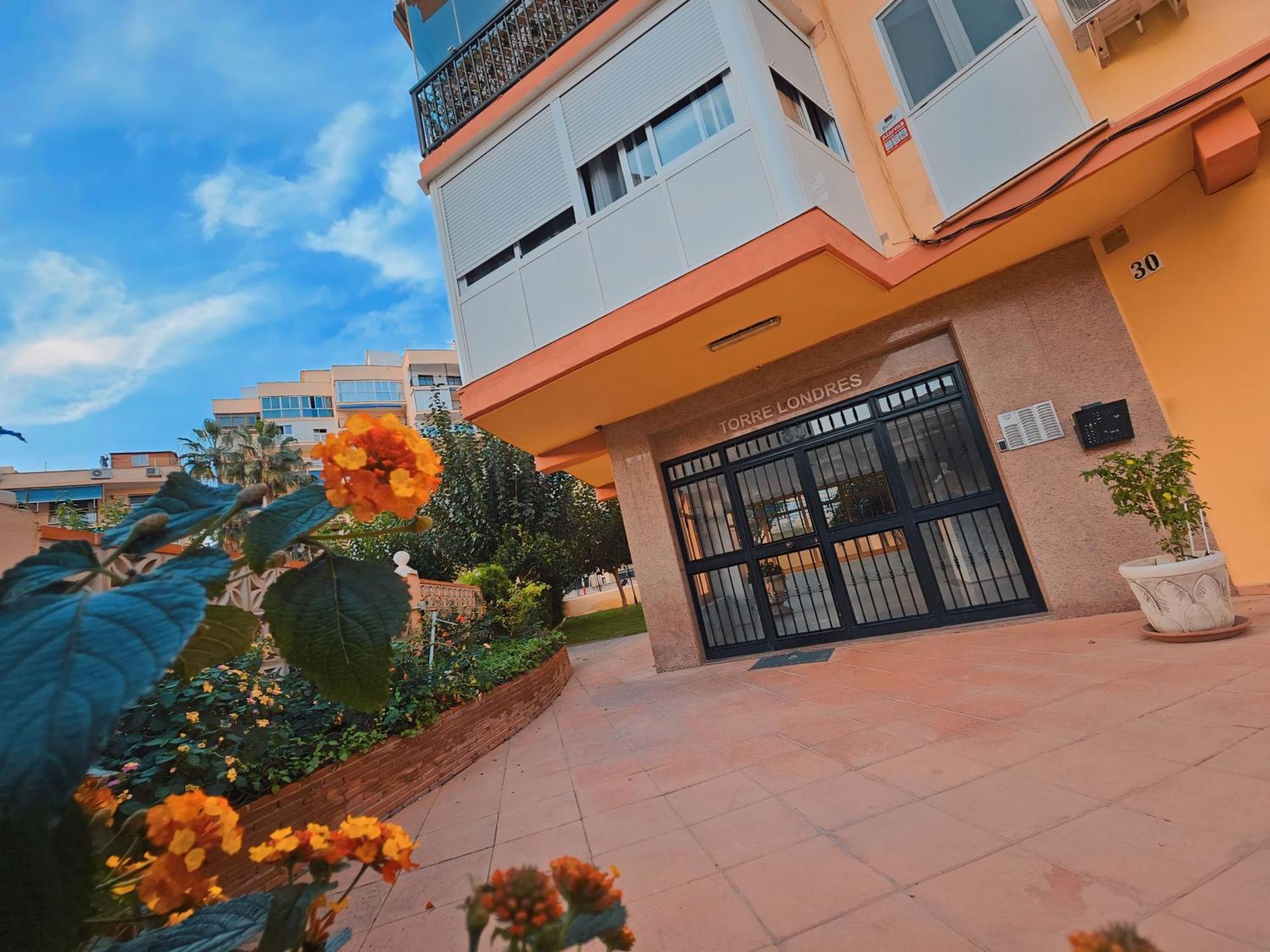 Apartamento Paseo Maritimo De Playamar Torremolinos Exterior foto